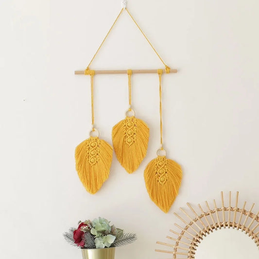 Macramé Wanddecoratie – 3 Bladeren met Kwastje