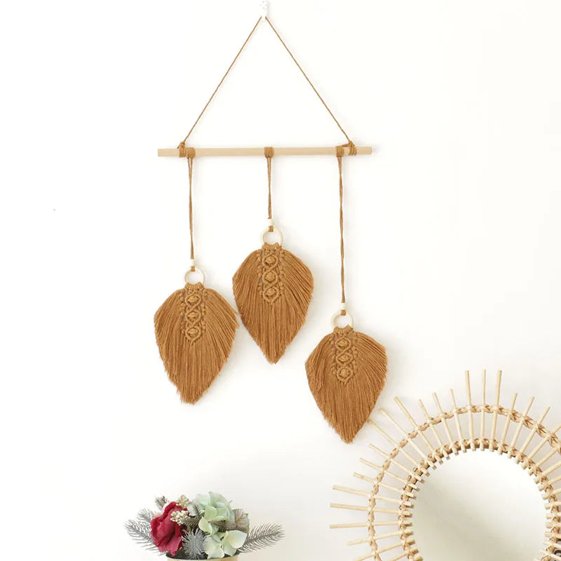 Macramé Wanddecoratie – 3 Bladeren met Kwastje